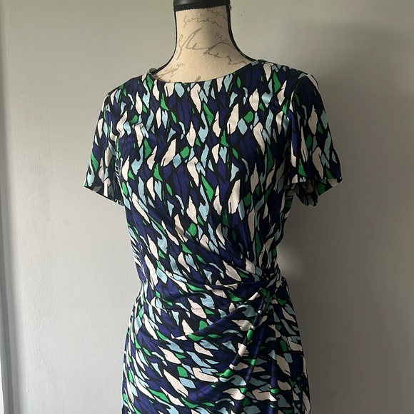 Diane von Furstenberg SILK ZOE DRESS IN TWIGGS MULTI GREEN 10 - Picture 2 of 5